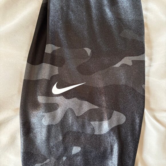 Nike Camo Stretch Leggings - Picture 3 of 8